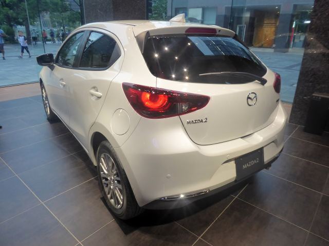 Rear Skirt Diffuser | Mazda2 (2014-2018)